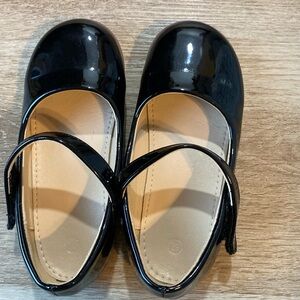 Black girls shoes. Size 29 (11.5). Barely worn.